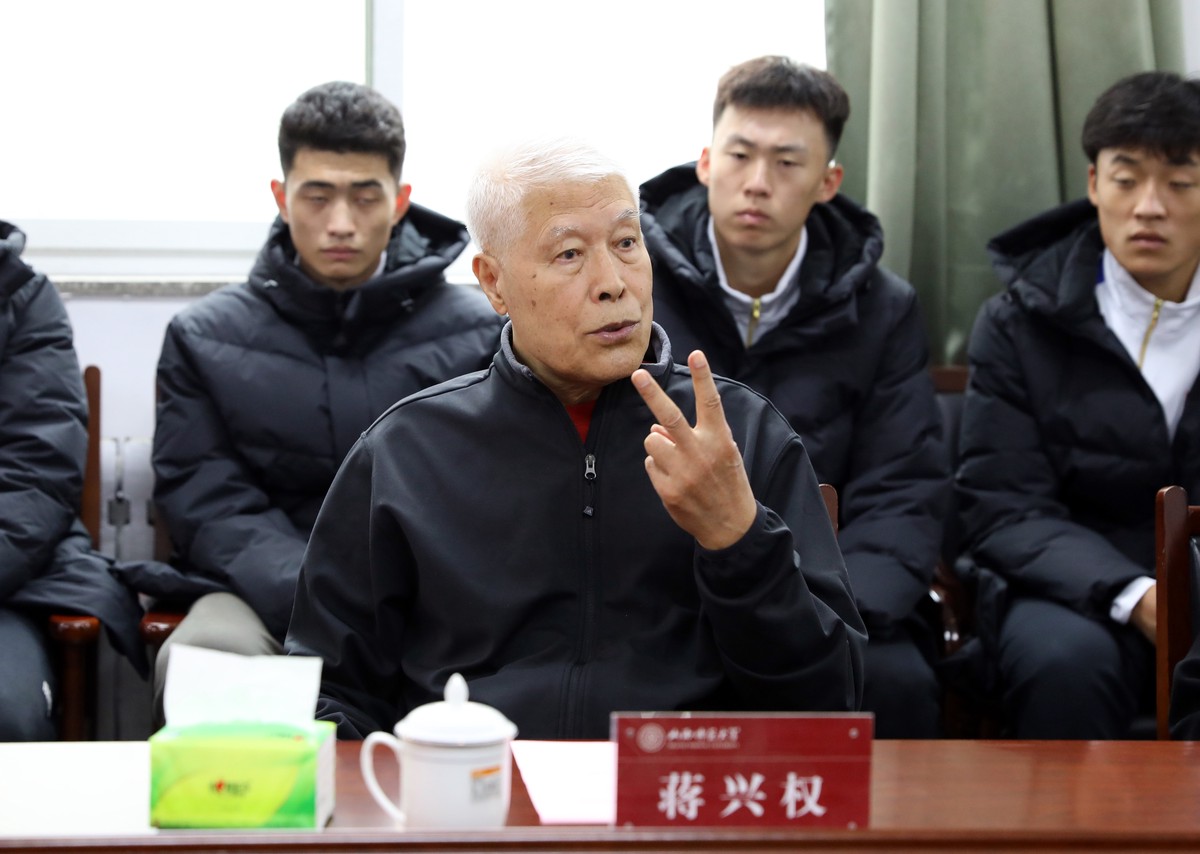 如何为前锋设计高效的篮球训练方案_0